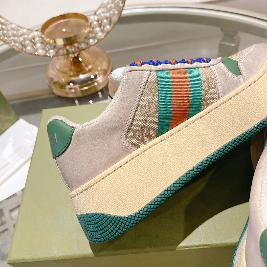 👟👟Ex-factory price 520👟👟 Women's shoes Women's clothing Women's shoes Women's clothing Gucci's latest chubby thick-soled dirty shoes~~Couple's casual shoes, 6cm height increasing shoes~~ 🔥Best, short boy, really good-looking♥️ The upper is made of polished cowhide stitched with classic double G fabric. The terry cloth is delicate and sweat-absorbent and breathable. The foot pad is integrated with latex injection molding. Private mold 6cm thick T👟👟Ex-factory price U two-color bottom Size: 35-40 Male 39-45/full size (45 custom-made, non-refundable) Comes with a full set of packaging